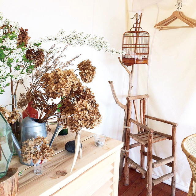 インテリアもシックWOODLAND BOTHY【東京・あきる野】