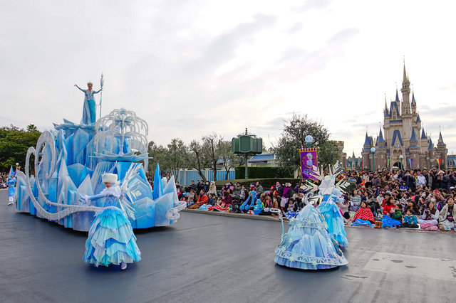 「フローズンファンタジーパレード」2016年｜東京ディズニーランド「アナとエルサのフローズンファンタジー」