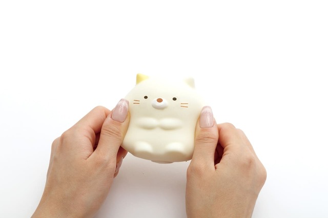 【すみっコぐらし『グミグミパーティー』】「ぷにぷにマスコット」全3種、各1210円／飾るのはもちろん、ぐにぐにさわっても楽しい♪