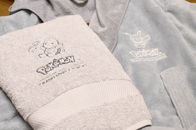 【グランド ハイアット 東京「ポケモン コラボレーション サマー 2025」】フランス製バスローブ、フランス製ビーチタオル