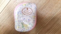 【TANGLE TEEZER】サンリオキャラのカラーで気分もアップ