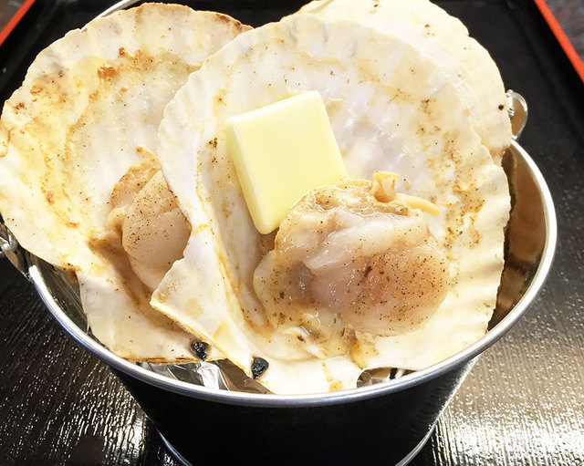 どんぶり茶屋（札幌）　漁師浜焼！活ホタテのバケツ盛り