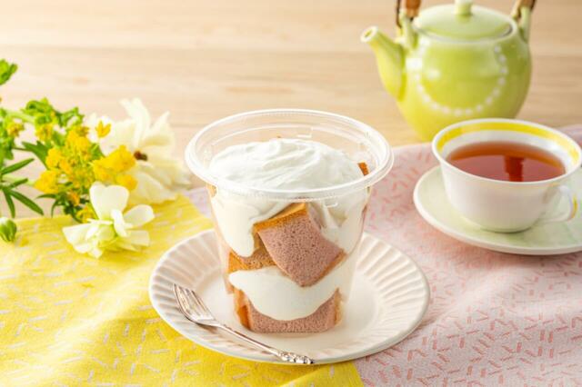 「さくら香るホイップ＆さくらシフォン」＜価格：421.20円（税込）＞【【セブン-イレブン】うれしい！おいしい！「春のごちグルメ」開催！春の行楽ににぴったりな全20品ご紹介♪】