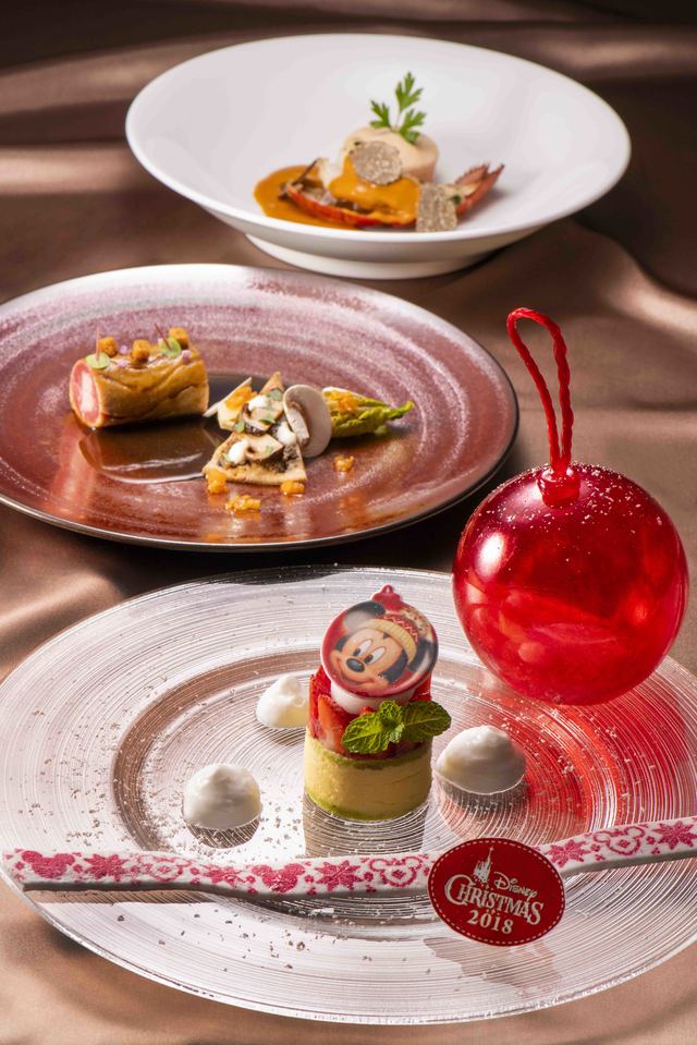ディズニーアンバサダーホテル「エンパイア・グリル」“ディズニー・クリスマス” スペシャルディナー エメラルド