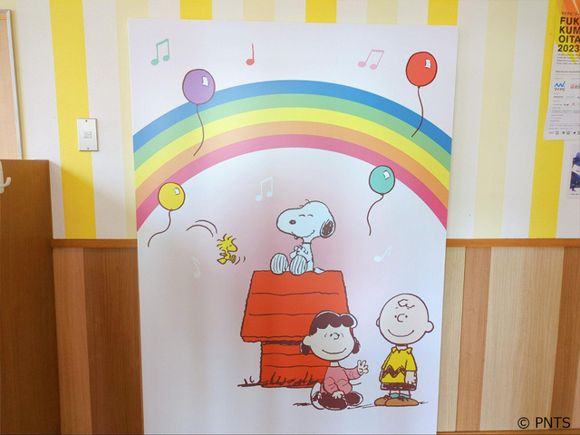 【ジョイフル×スヌーピー】店舗の2階入り口ではパネルがお出迎え。お子さんならスヌーピーたちと一緒に写真も撮れそうです