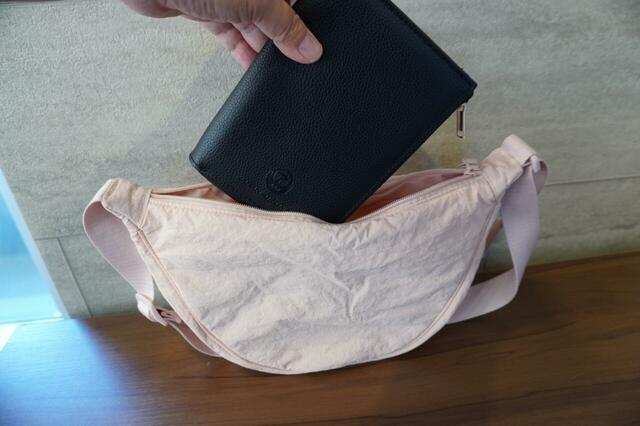 ポーチや財布としても使える