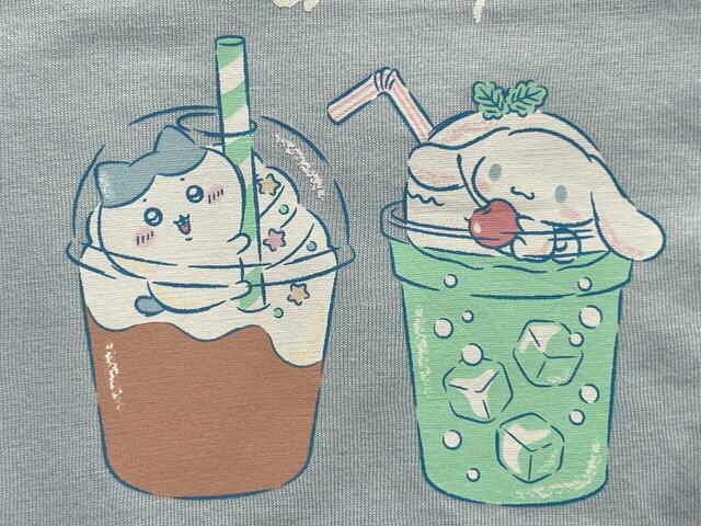 暑すぎてドリンクをプールがわりにするふたりがかわいすぎ…！