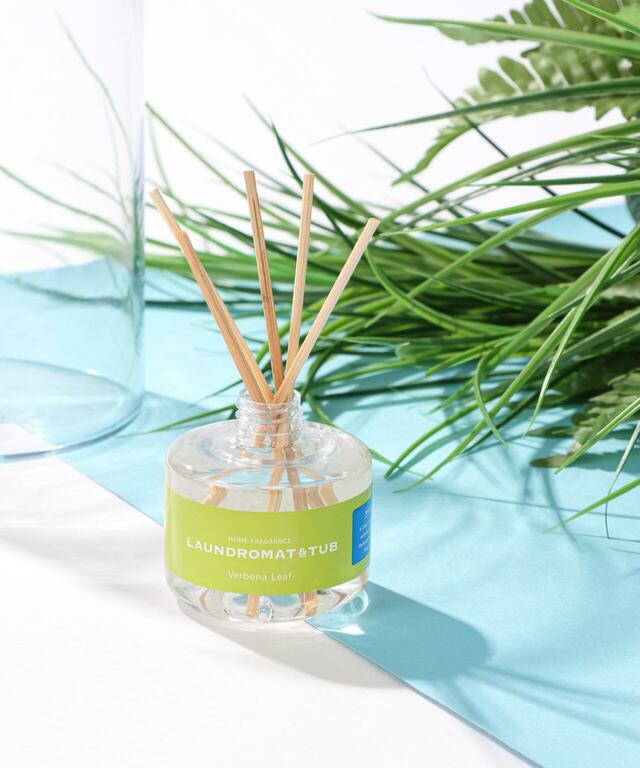 「[LAUNDROMAT&TUB]アロマディフューザー」1,496円（税込）