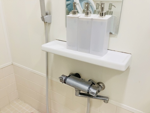 【ニトリ フィルムフックツーウェイディスペンサー】置き型としても使えます