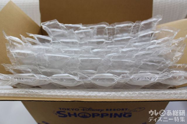 東京ディズニーリゾート・アプリで購入した商品の配送用の箱と梱包材