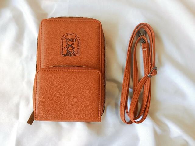 落ち着いたブラウンカラー【猫のダヤン スマホショルダーバッグ】