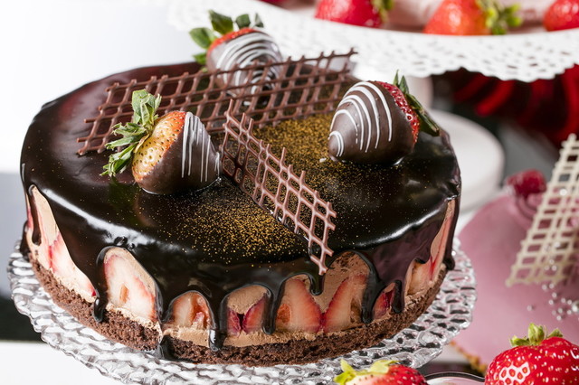 チョコレートをたっぷりと 魅惑のチョコレート・ストロベリーショートケーキ