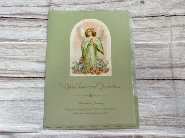 A4クリアホルダー 3ポケット ロマンティックファンタジー/税込110円