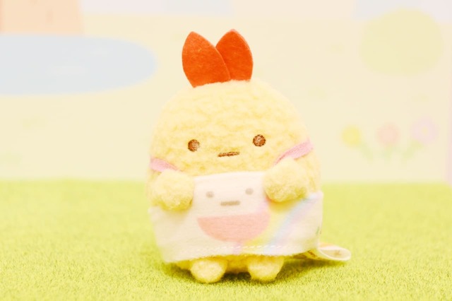 【すみっコぐらしあそびスタジオ「あそびスタジオ限定てのりぬいぐるみ」】オープンを記念して、えびふらいのしっぽが仲間入り！