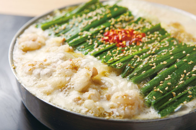 博多もつ鍋おおやま 大阪駅店（梅田）  もつ鍋　1人前1350円