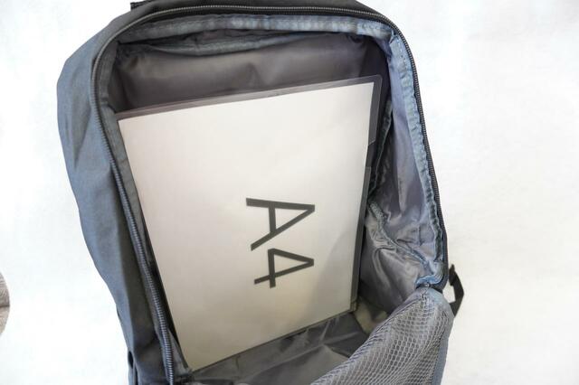 A4サイズがラクラク入る【moz（モズ）BIGバックパック：容量（約）19Ⅼ】