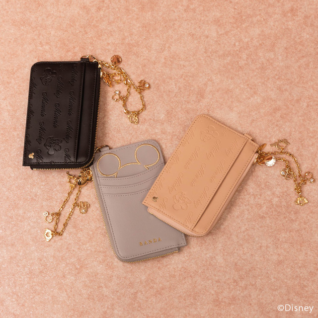 チャーム付きフラグメントケース ¥12,980｜RANDA ミッキーマウス&ミニーマウス コレクション