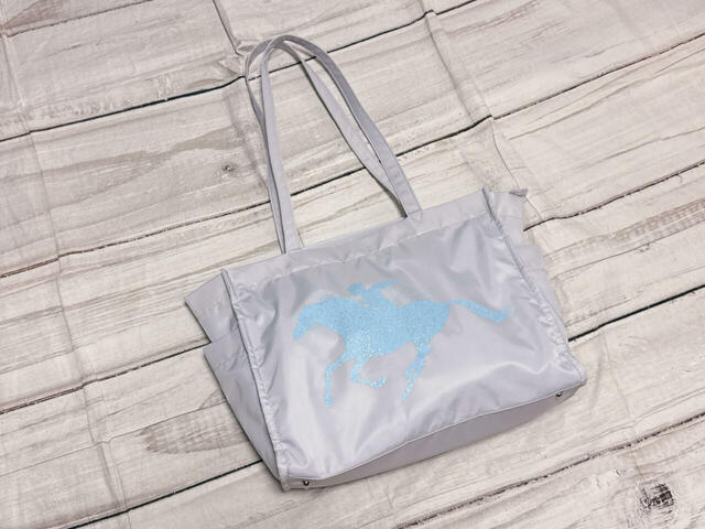 外出先で仕事をする際の荷物を入れてみました！