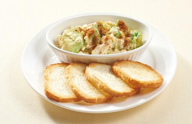 アボカドとスチームチキンのタルタル