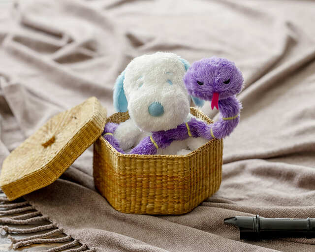 【『SNOOPY 2025 巳スヌーピーのぬいぐるみポーチ BOOK』（宝島社）】新しい年のお迎えはスヌーピーのぬいぐるみポーチを飾って準備万端！