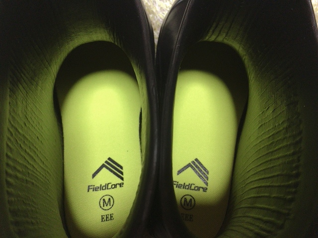 【ワークマン フィールドブーツ ガーデン】両手がふさがっていても履きやすい広口設計