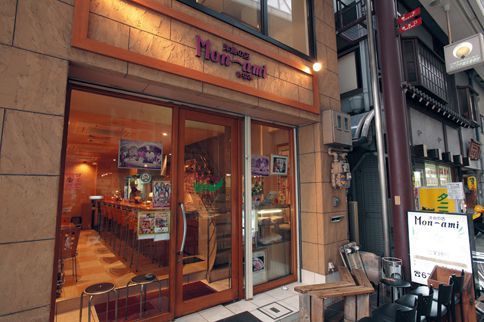 関西ハンバーグの名店／洋食の店 もなみ（谷町六丁目）　外観