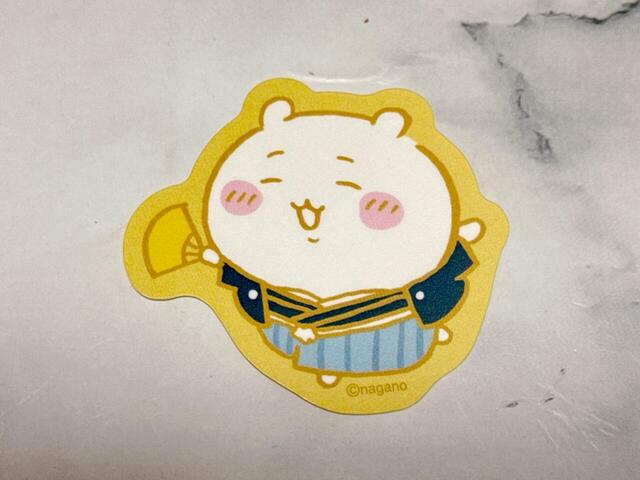 【ちいかわ ダイカットステッカー】2個目は「ちいかわ(お正月)」。羽織袴を着たちいかわがかわいい♪