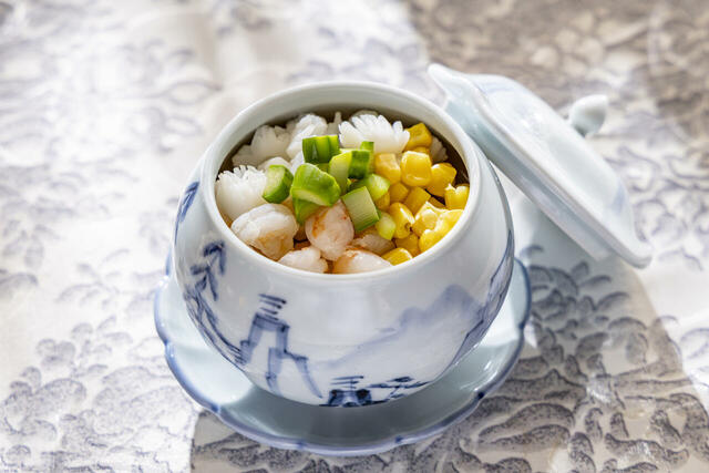 天下三分の計　海老、蟹肉、イカと季節野菜の卵白入りとろみスープ【ヒルトン東京『チャイニーズアフタヌーンティー三国志』】