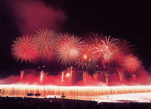 最終決算 第75回 諏訪湖祭湖上花火大会 特別マス席 - 音楽