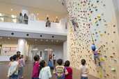 ギャラクシティの「クライミングウォール」