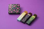 価格：1箱3本入　1,620円（本体1,500円）【鶴屋吉信×ANNA SUI】
