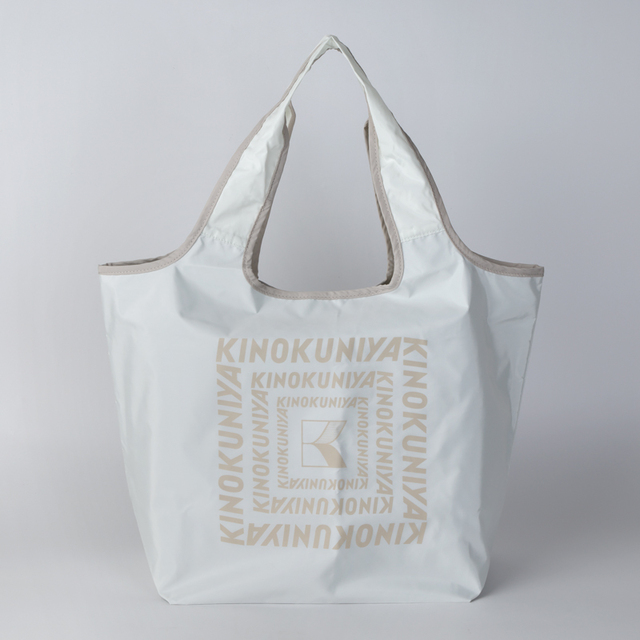 【紀ノ国屋「まとまる保冷バッグ」新色】ミルキーホワイト／サイズは約タテ36×ヨコ52×マチ20cm。まとめ買いにも◎