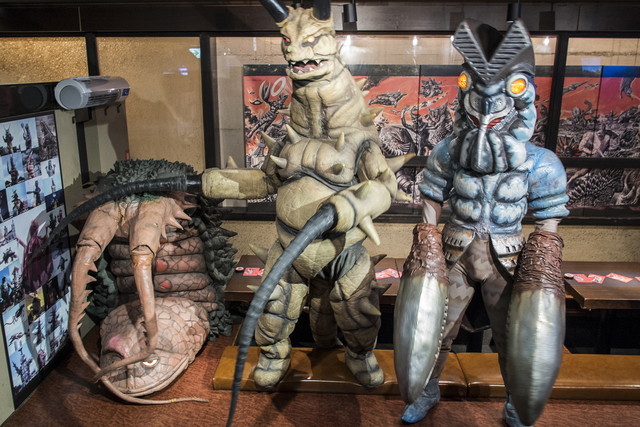 帰ってきた怪獣酒場／店内での様子