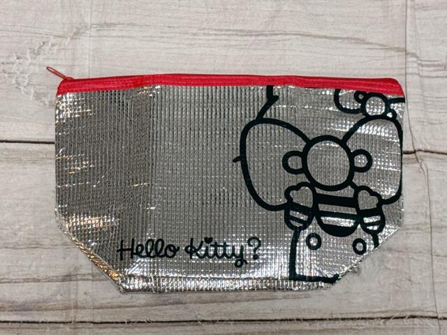 キティちゃんデザインのかわいい保冷ポーチ