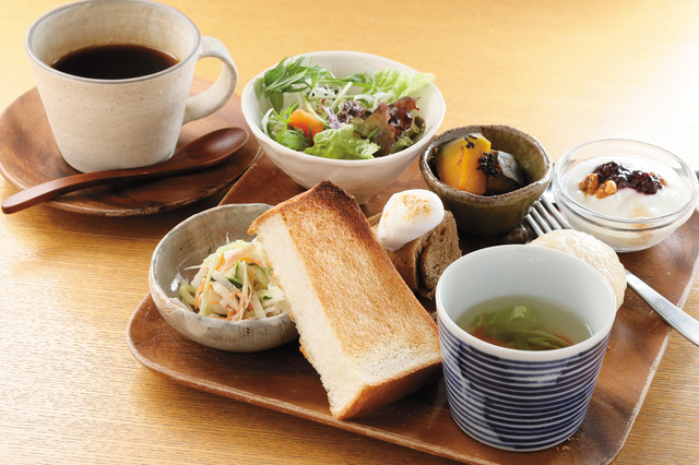 スペシャルモーニング ドリンク代＋400円｜まめちゃ