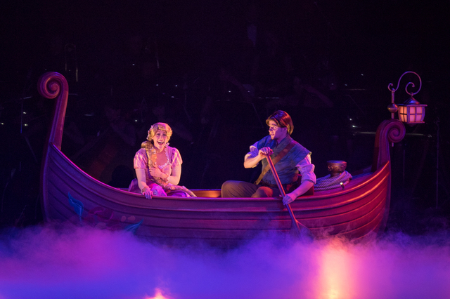 バレンタイン・ナイト 2016 「I See the Light」 ラプンツェル フリン 撮影:YOSHI