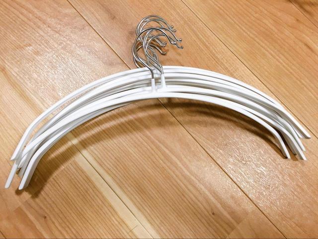 スーツハンガー ジャケットハンガー ネクタイハンガー すべらない 滑らないハンガー ハンガー省スペース 人体ハンガー 洗濯 収納ハンガー 10本組Cozyone