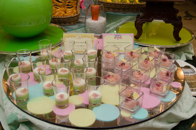 “ディズニー・イースター” ランチブッフェ／ディナーブッフェ｜東京ディズニーランドホテル「シャーウッドガーデン・レストラン」©Disney