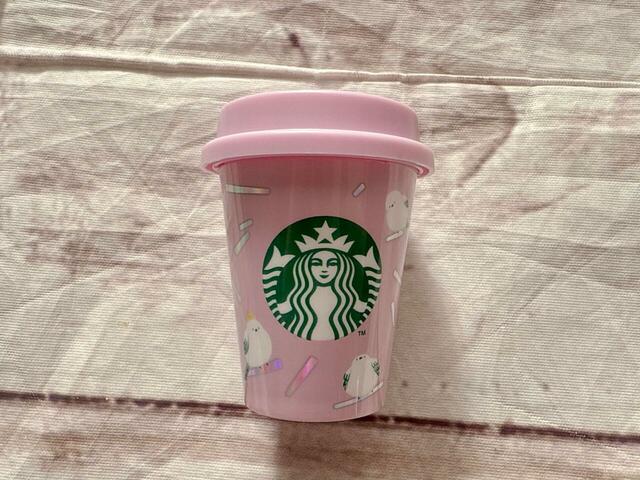 淡いラベンダーピンクにキラキラのホロ模様！