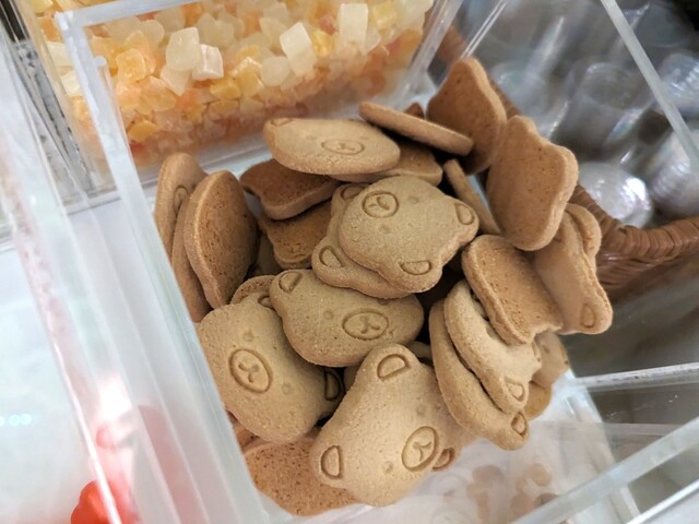 【オリエンタルホテル 東京ベイ】宿泊者専用ウェルカムラウンジのキャンディコーナー