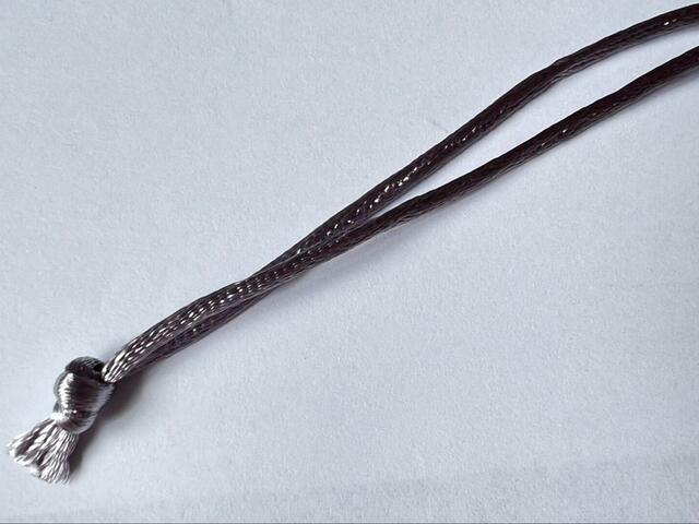 【セリア P0C-035】ひももポーチと同じシルバーカラー