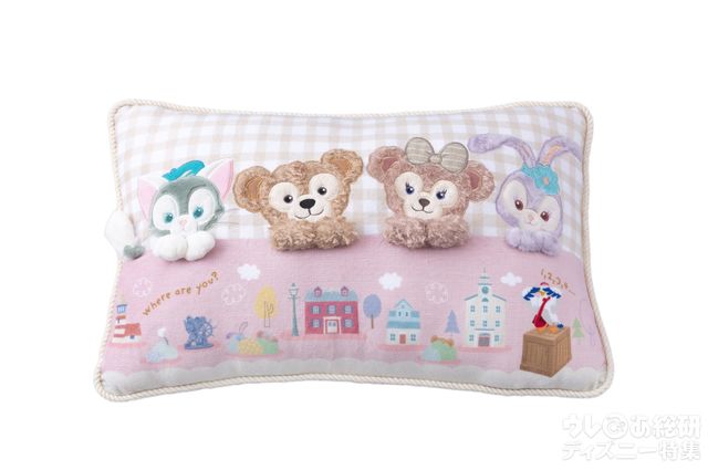 クッション ¥4,300｜「ダッフィーたちのかくれんぼ（Let's Play Hide and Seek）」