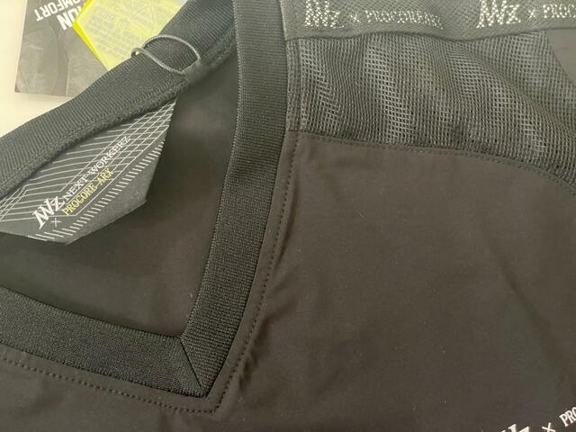 【ワークマン プロコア(R)ARX遮熱-7℃ ストレッチ2WAYピステ】場所によって生地が異なる