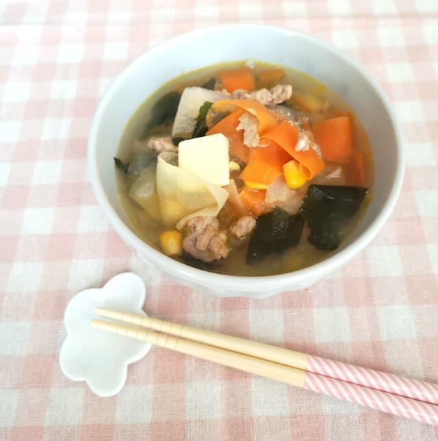 「食べる具だくさんみそバタースープ」