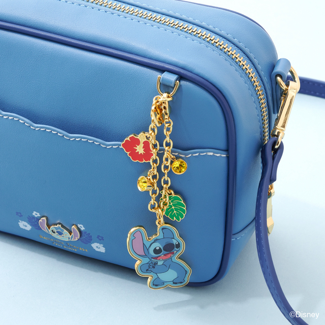 ショルダーバッグ 18,700円、バッグチャーム 6,050円|サマンサタバサプチチョイス『リロ&スティッチ』「スティッチ」コレクション