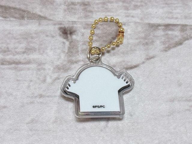 背面はクリアカラーです