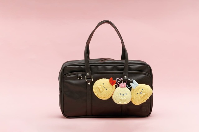 【すみっコぐらし新商品「ぬいぐるみミニポーチ」1,870円】カラビナ付き。バッグに付けてもかわいい！