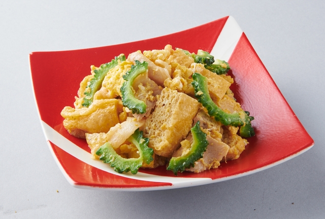 栃尾揚げでゴーヤチャンプル