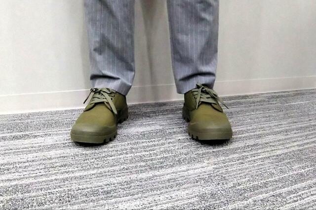 【無印良品　柔らかい中敷を使用した撥水タンクソールシューズ】かかとが硬めなので靴ずれや痛みを心配していましたが、意外にも問題なし！