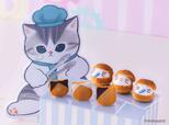 「(左)シェフにゃんの特製ラングドシャ(右)シェフにゃんのクッキーシュー」<期間:2026年9月3日~12月27日>【「mofusand」初のコラボスイーツビュッフェ開催!愛くるしい”にゃんこ“と甘いスイーツをヒルトン大阪で堪能♪】